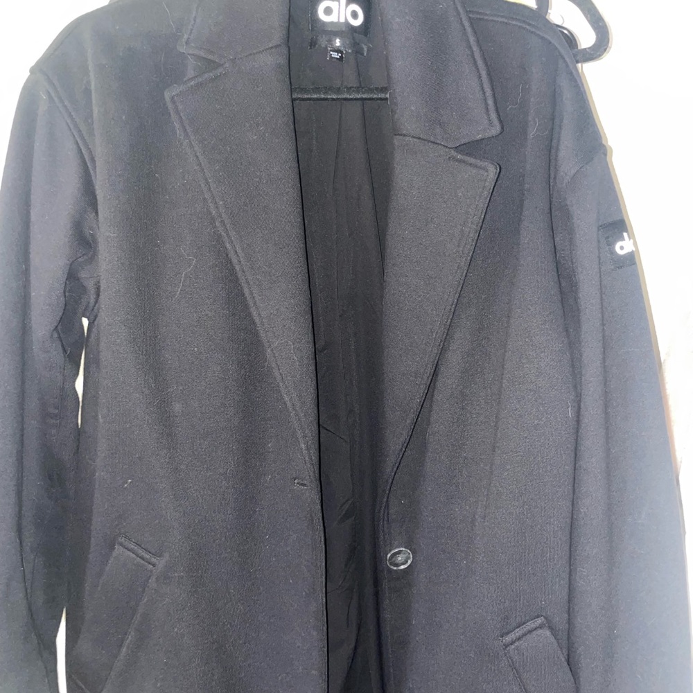 ALO Yoga VIP trench coat size small (oversized coat)